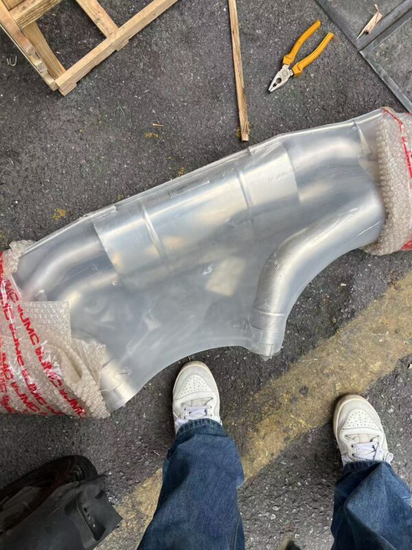 Lamborghini URUS Italian Tubi Exhaust System Black Tail Pipe has some defects, available for sale - Image 8