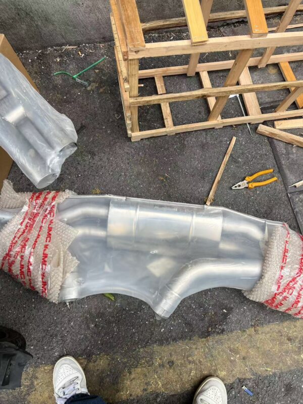 Lamborghini URUS Italian Tubi Exhaust System Black Tail Pipe has some defects, available for sale - Image 9